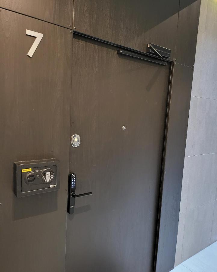 HaPPy Inn Presidential, Self check-in, Parking in the underground garage Wilna Exterior foto